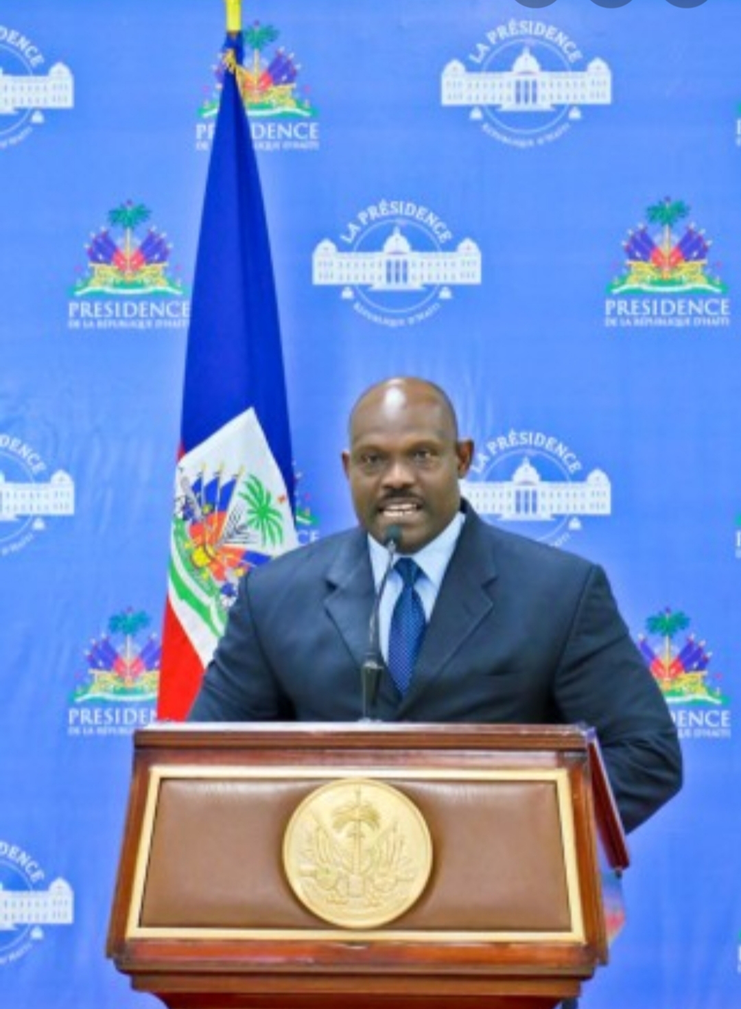 Kenston Louis, DG CNE 