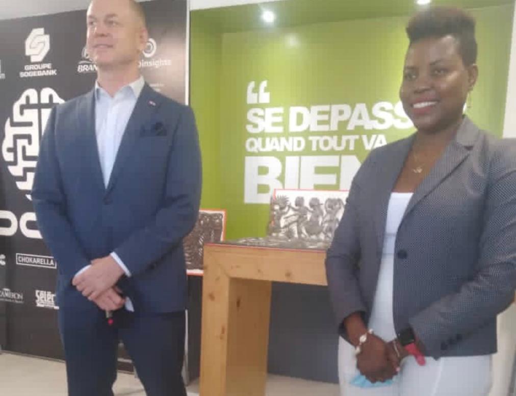 Ambassadeur Stuart Savage et Daniella Jacques 