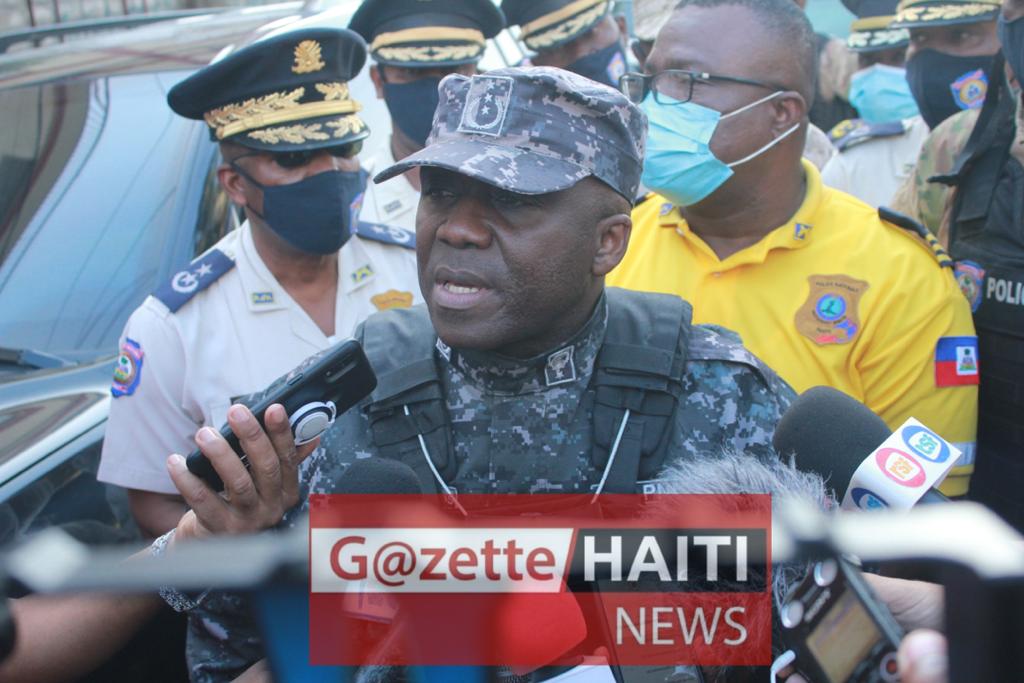 DG Leon Charles devant le Canado