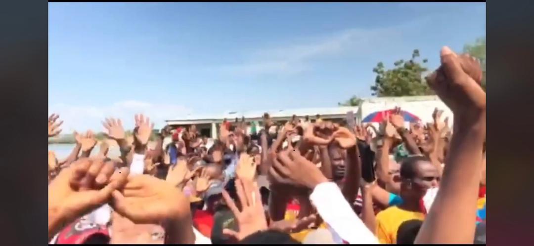 La foule de fidèles protestants à Village de Dieu 