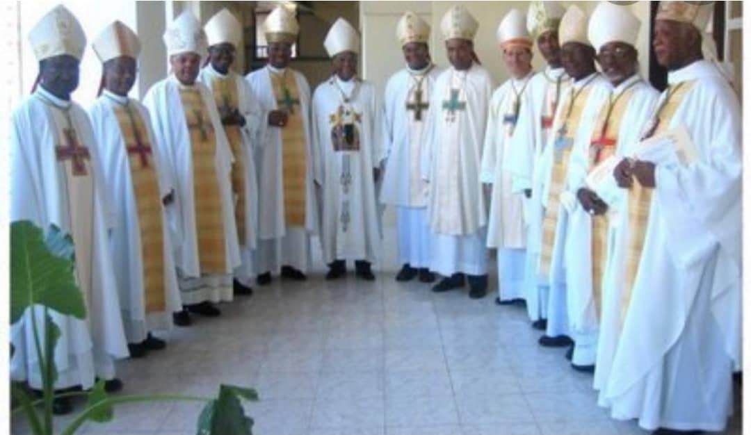 Conférence Episcopale ( CEH) 
