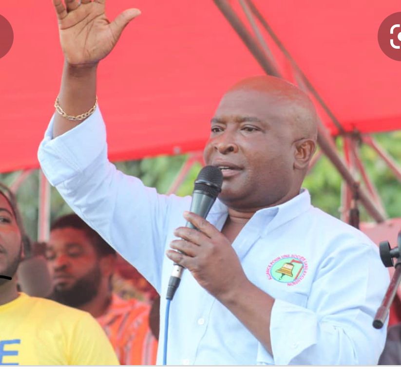 Le leader de ASE,  Cholzer CHANCY