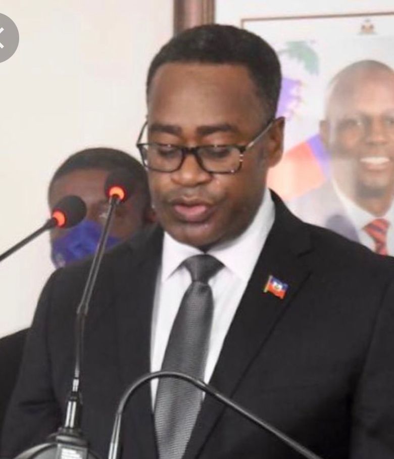 Me Berto Dorcé, ministre de la justice 