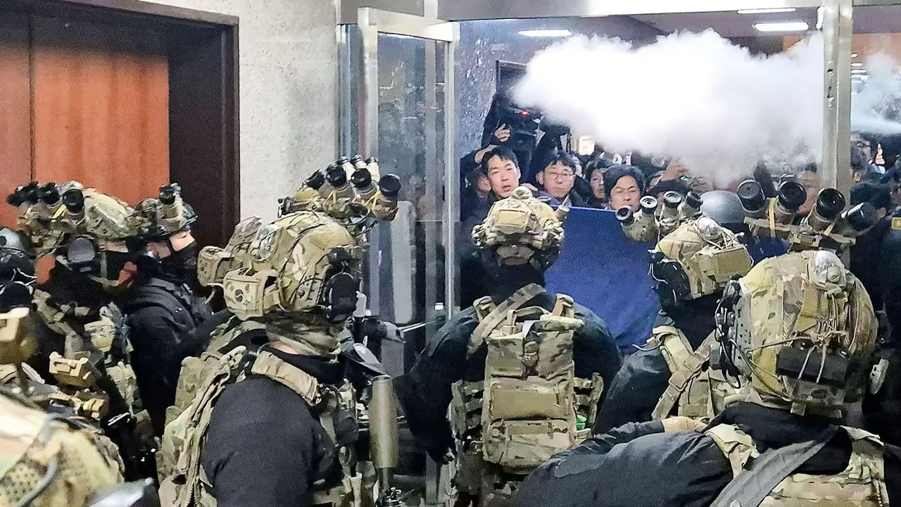 STR / AFP
