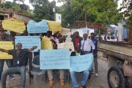 Sit-in des employés de l'ONA ( Miragoâne) 
