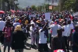 La foule à Lalue 
