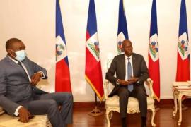 Joseph Lambert et Jovenel Moïse au Palais National 
