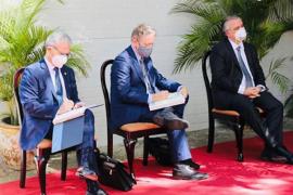 La délégation de l'OEA au Palais National 